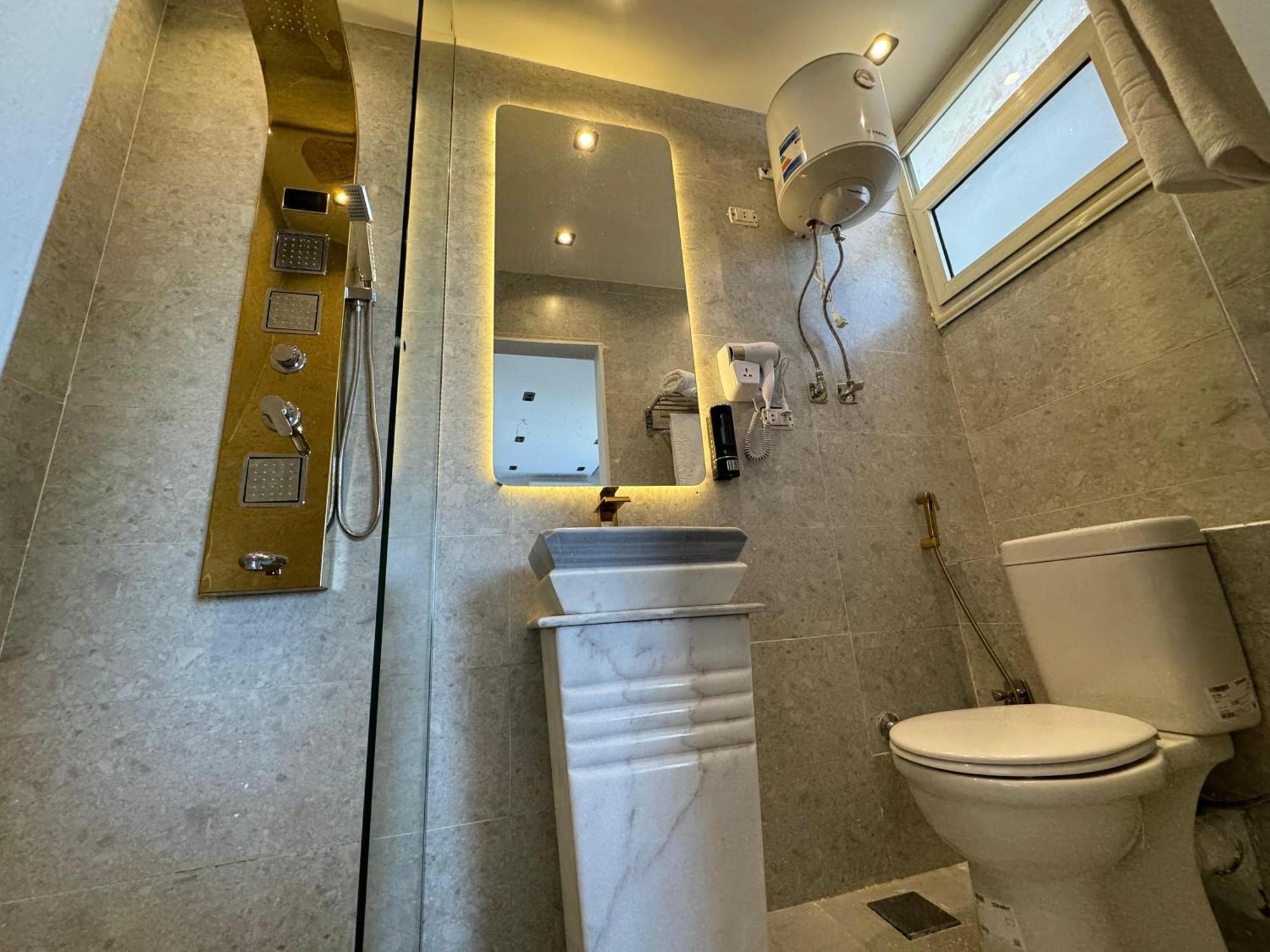 New White Pyramids Inn Ghatati Ngoại thất bức ảnh