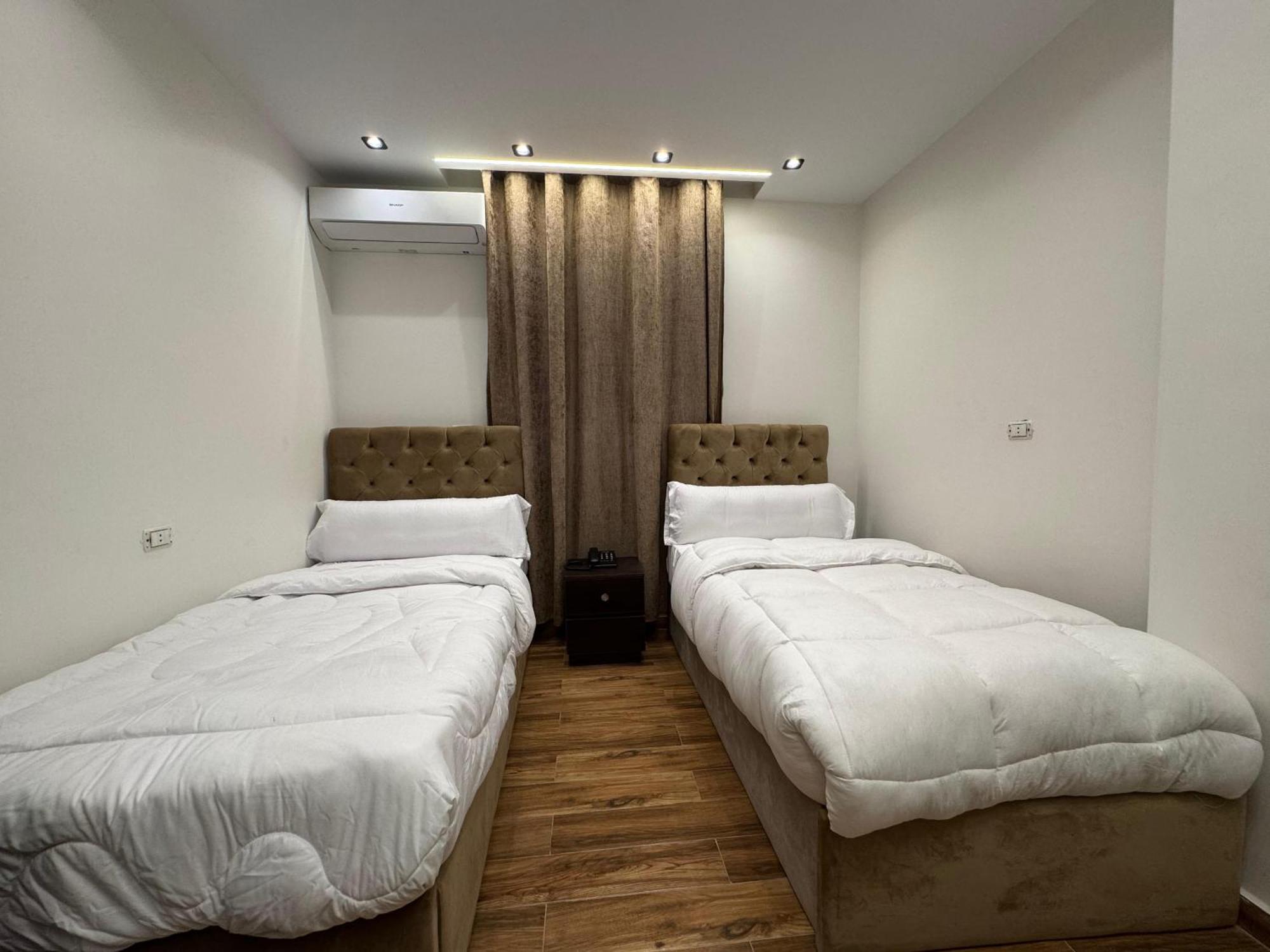 New White Pyramids Inn Ghatati Ngoại thất bức ảnh